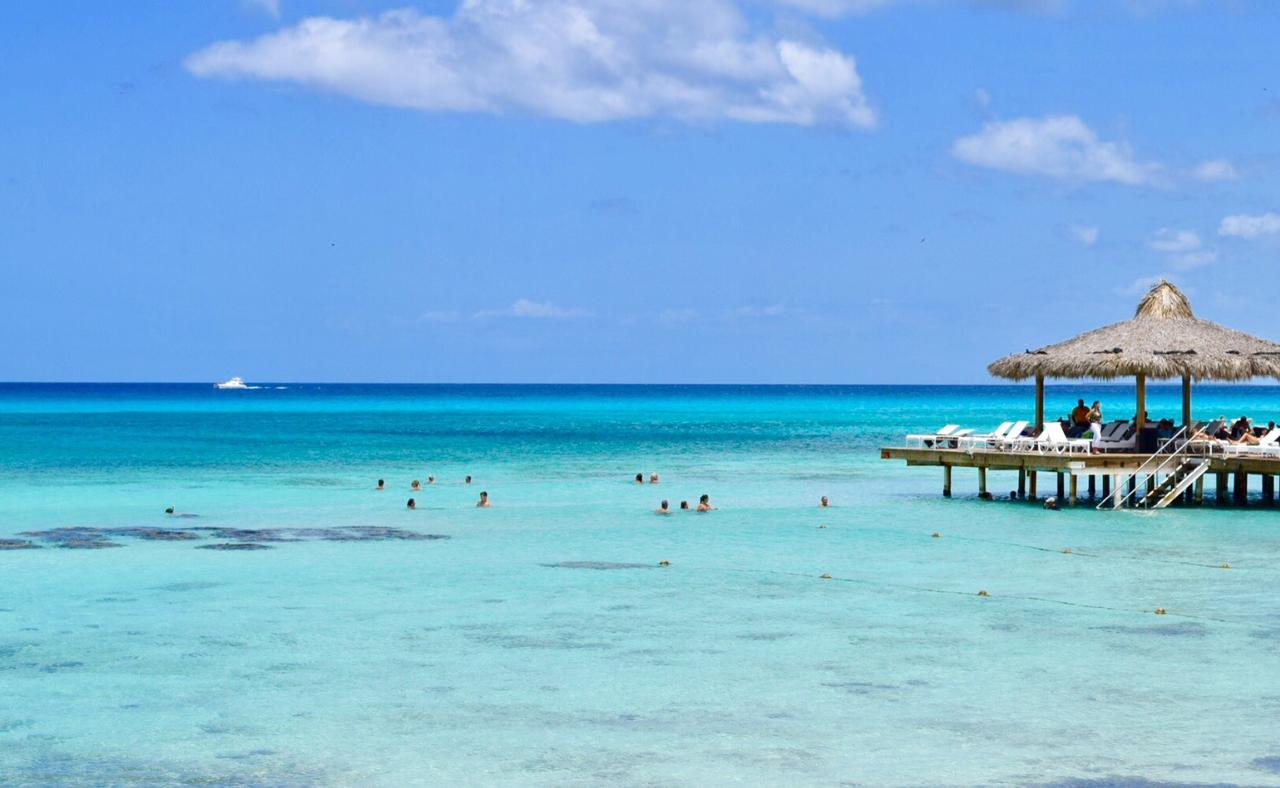 2Br Beach Apt @Cadaquescaribe Bayahibe Apartman Kültér fotó